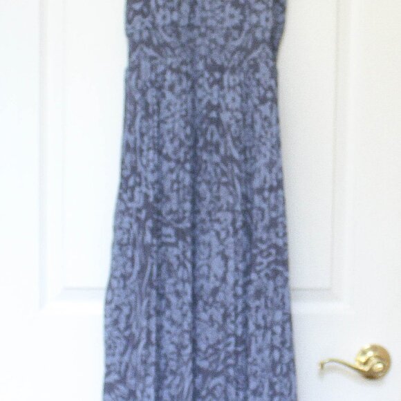 WHBM blue pleated dress, Size 2, Asymmetric hemline, Jacquard pattern - Picture 6 of 6